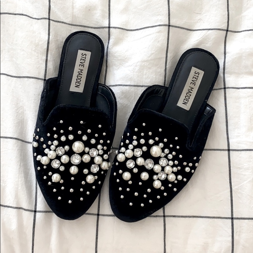 Steve Madden pearl velvet slides